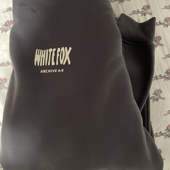 White fox hoodie it is brand new with tag on it and very comfortable and cute - Picture 9 of 13